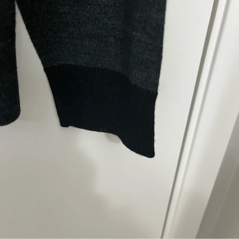 Ted Baker Men's Black and Gray Crewneck Sweater - Picture 5 of 7